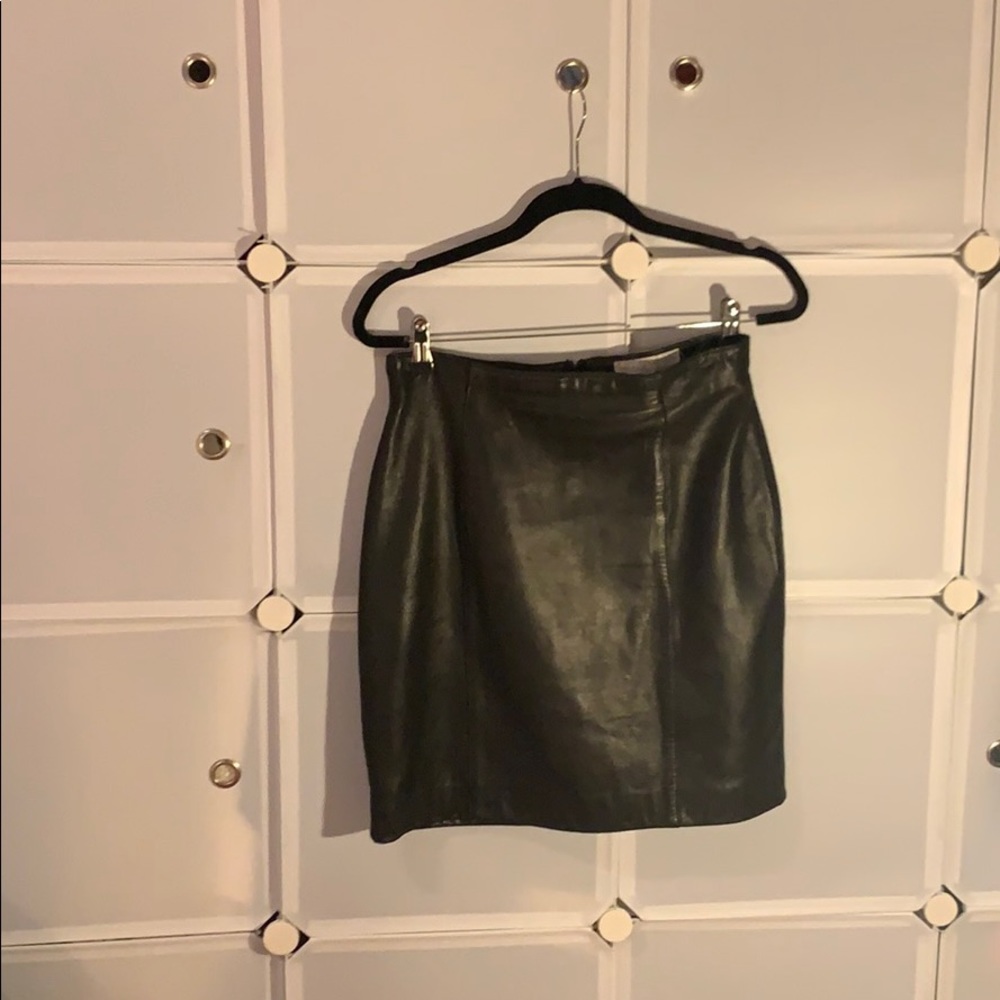 Black genuine leather skirt (New Zealand Lambskin)